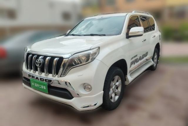 Używany Toyota Prado Debao Land Cruiser Prado, 17‑inch wheels, nine airbags, refrigerator, no sunroof