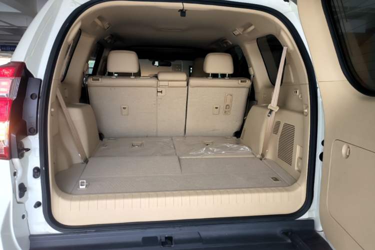 Used Toyota Prado 2015 2.7L Automatic Luxury Edition Trunk