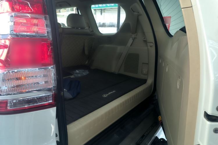 Used Toyota Prado 2015 2.7L Automatic Luxury Edition Trunk