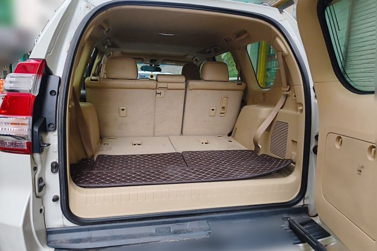Used Toyota Prado 2015 2.7L Automatic Luxury Edition Trunk