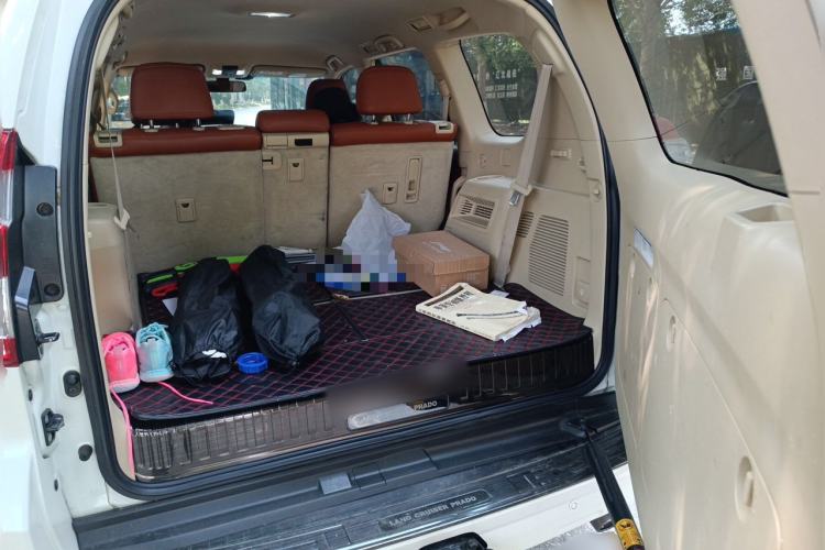 Used Toyota Prado 2015 2.7L 4x4 Gasoline Version 7 Seats U.S. Specification Trunk