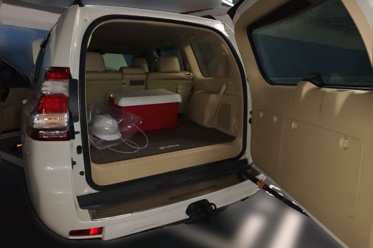Used Toyota Prado 2015 2.7L Automatic Luxury Edition Trunk