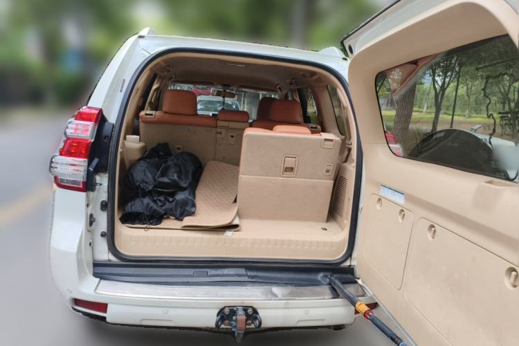 Used Toyota Prado 2015 2.7L 4x4 Gasoline Version 7 Seats U.S. Specification Trunk