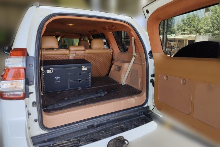 Used Toyota Prado 2015 2.7L Automatic Standard Edition Trunk
