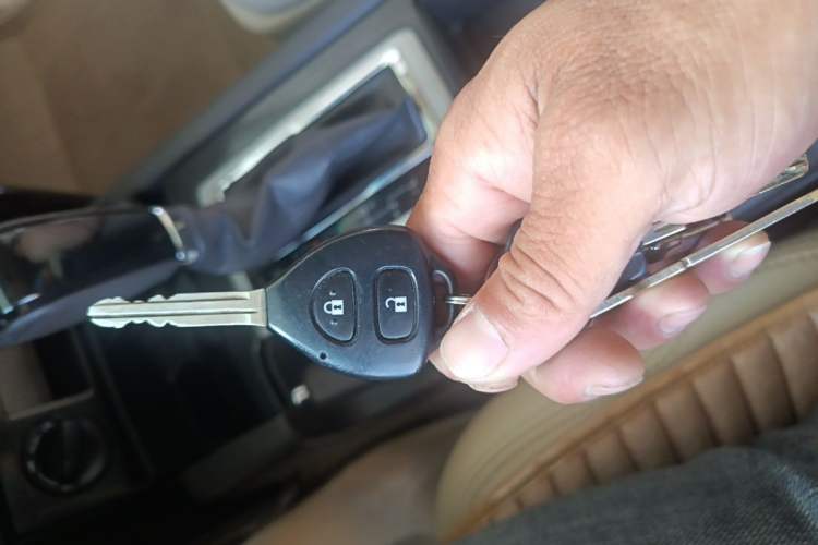 Used Toyota Prado 2015 2.7L TXL Middle East Version Vehicle Key