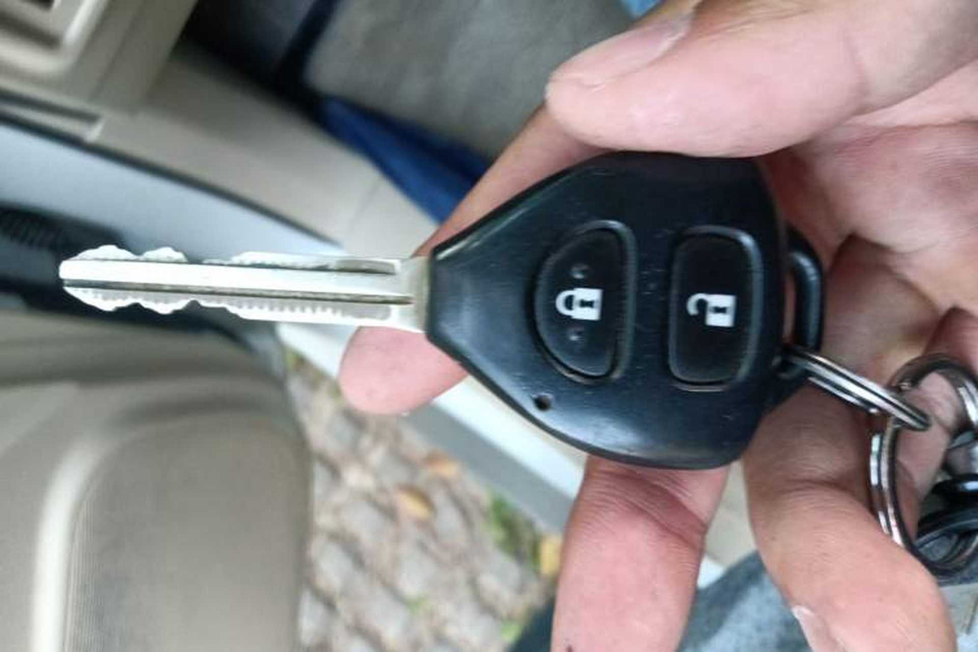 Used Toyota Prado 2015 2.7L TXL Middle East Version Vehicle Key