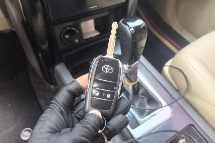 Used Toyota Prado  Vehicle Key