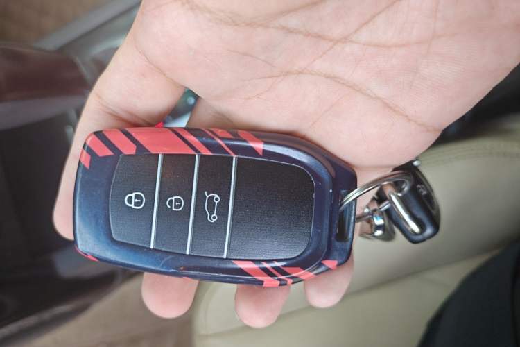 Used Toyota Prado 2015 2.7L Automatic Standard Edition Vehicle Key