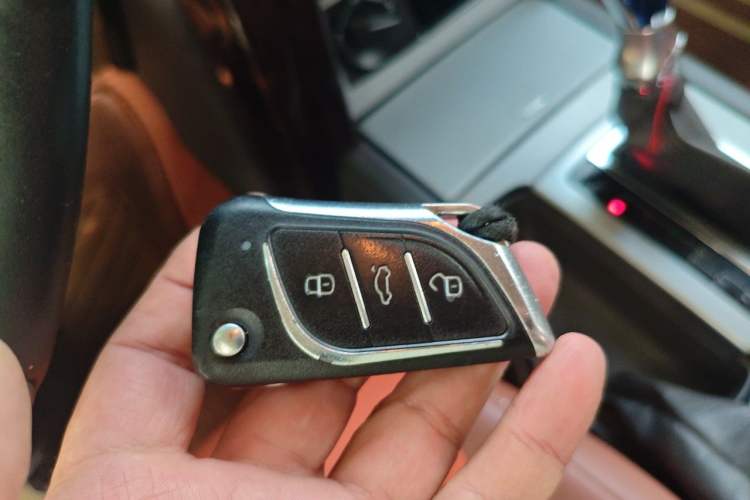 Used Toyota Prado  Vehicle Key