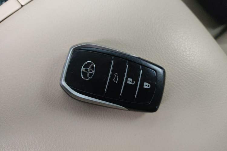 Used Toyota Prado 2015 2.7L Automatic Standard Edition Vehicle Key