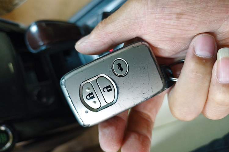 Used Toyota Prado 2015 2.7L Automatic Luxury Edition Vehicle Key