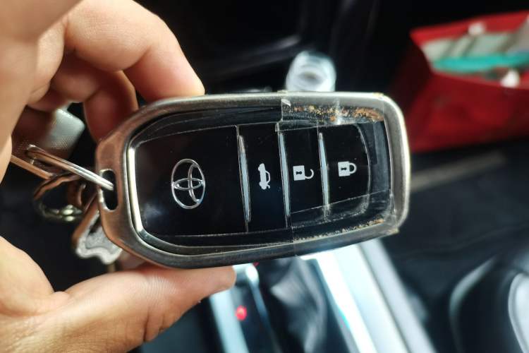 Used Toyota Prado 2015 2.7L Automatic Standard Edition Vehicle Key