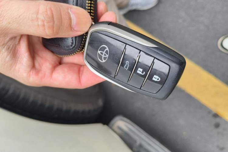 Used Toyota Prado 2015 2.7L Automatic Luxury Edition Vehicle Key