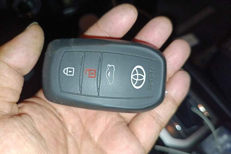 Used Toyota Prado 2015 2.7L Automatic Standard Edition Vehicle Key