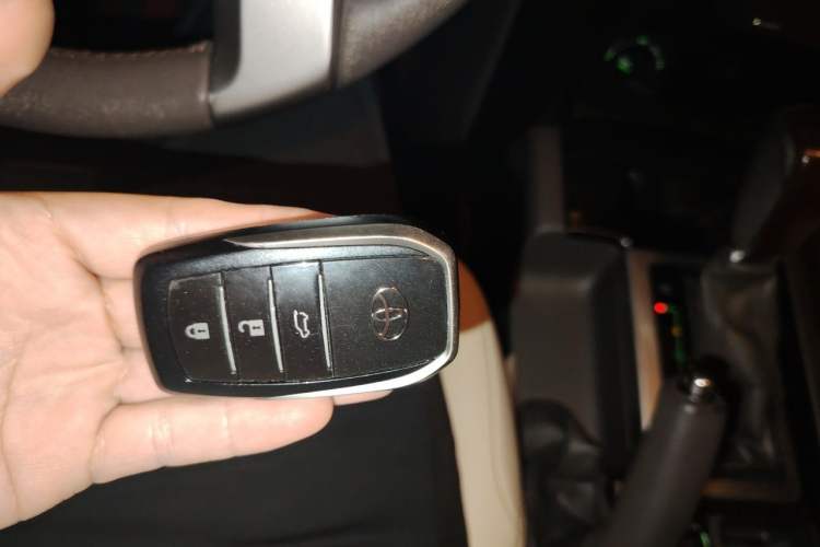 Used Toyota Prado 2015 2.7L Automatic Standard Edition Vehicle Key