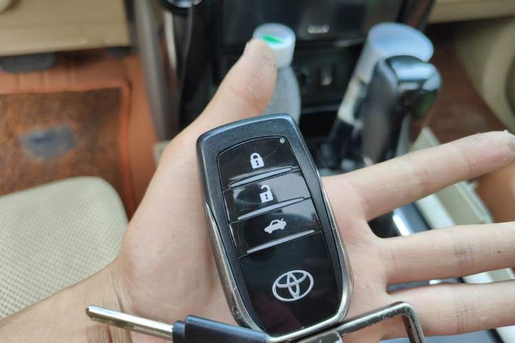 Used Toyota Prado  Vehicle Key