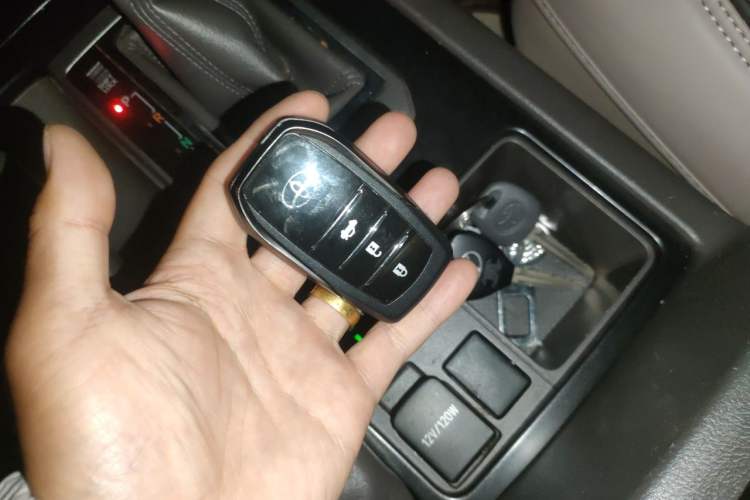 Used Toyota Prado 2015 2.7L Parallel Import Vehicle Key