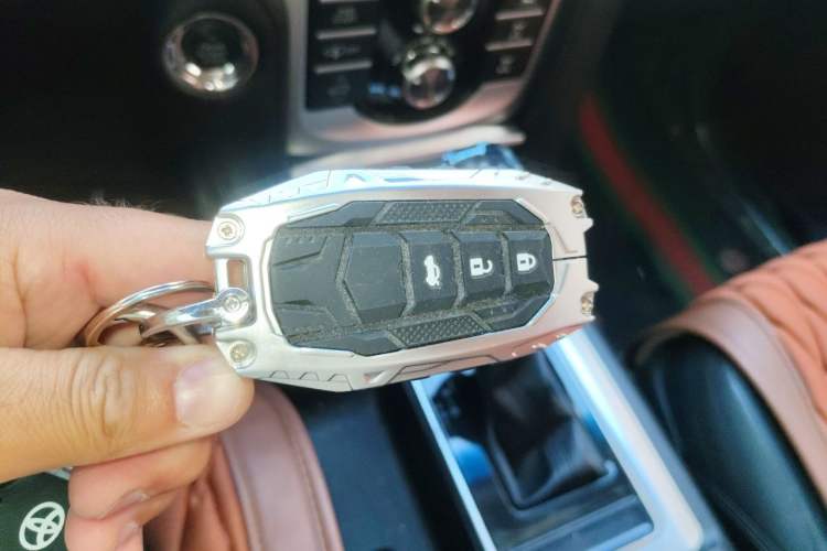 Used Toyota Prado 2015 2.7L Automatic Standard Edition Vehicle Key