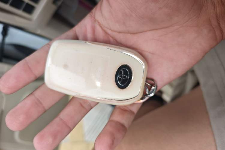 Used Toyota Prado 2015 2.7L Automatic Standard Edition Vehicle Key
