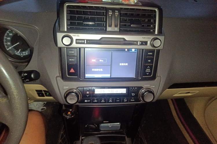 Used Toyota Prado 2016 2.7L Automatic Standard Edition Audio And AC Panel