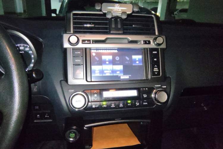 Used Toyota Prado 2016 2.7L Automatic Standard Edition Audio And AC Panel