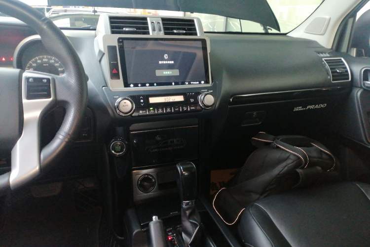 Used Toyota Prado 2016 2.7L Automatic Standard Edition Audio And AC Panel