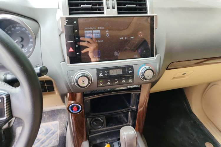 Used Toyota Prado 2016 2700 TX 7-Seater Middle East Version Audio And AC Panel