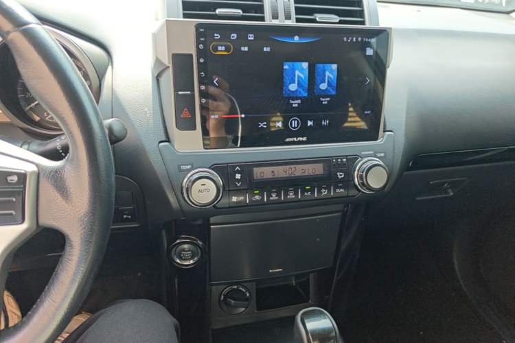 Used Toyota Prado 2016 2.7L Automatic Standard Edition Audio And AC Panel