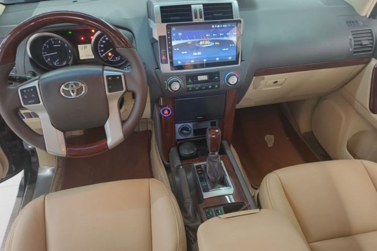 Used Toyota Prado 2016 2700 TX 7-Seater Middle East Version Center Console