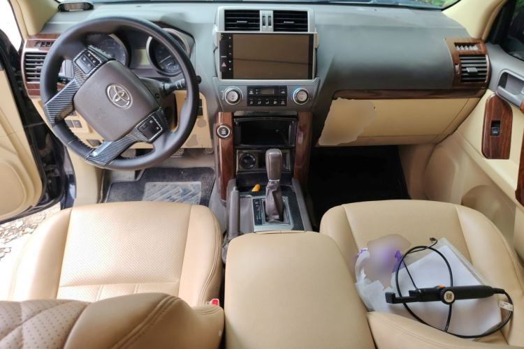 Used Toyota Prado 2016 2700 TX 7-Seater Middle East Version Center Console