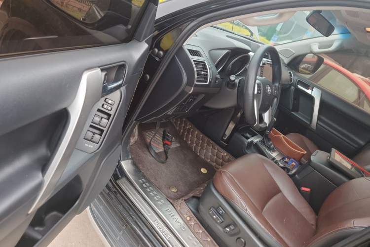 Used Toyota Prado 2016 3.5L Automatic TX-L Driver Seat