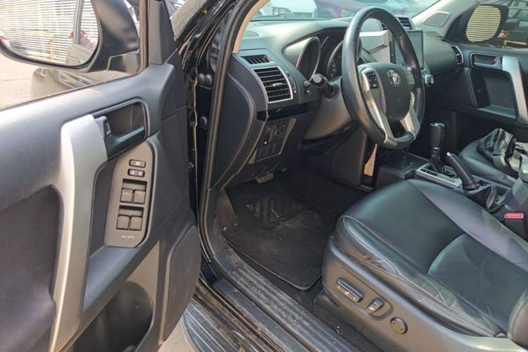 Used Toyota Prado 2016 2.7L Automatic Standard Edition Driver Seat