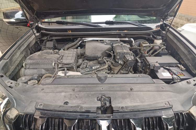 Used Toyota Prado  Engine Bay