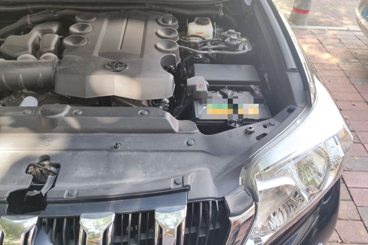 Used Toyota Prado  Engine Bay Left