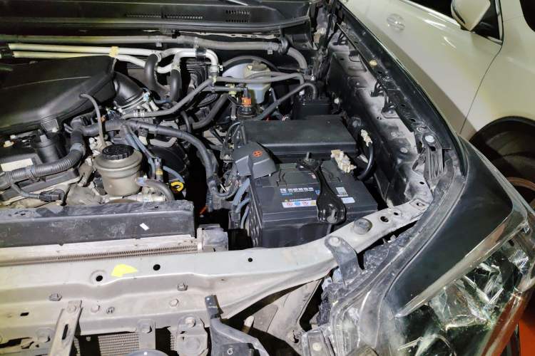 Used Toyota Prado  Engine Bay Left