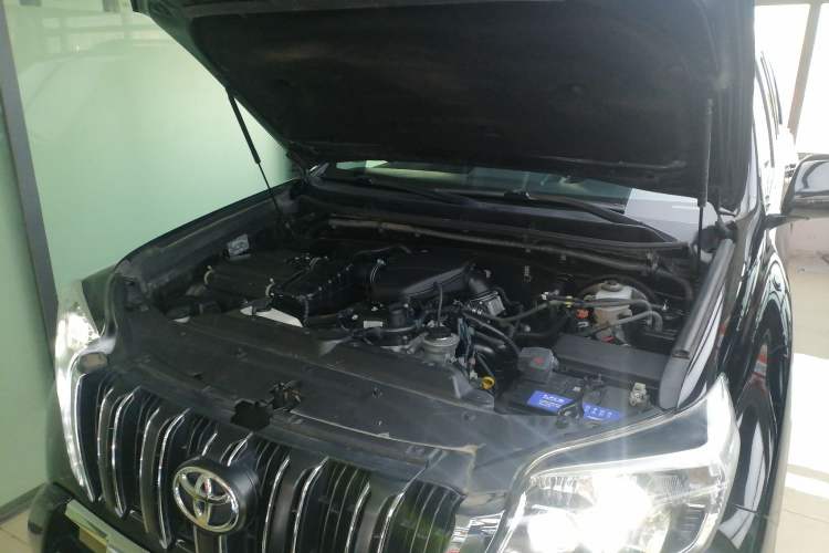 Used Toyota Prado 2016 2.7L Automatic Standard Edition Engine Bay