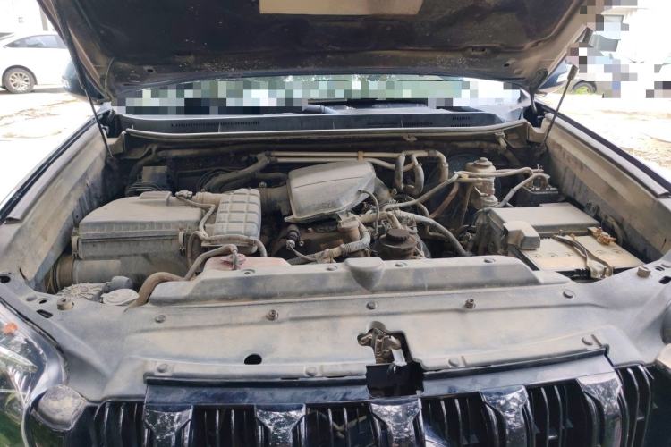 Used Toyota Prado 2016 2700 TX 7-Seater Middle East Version Engine Bay