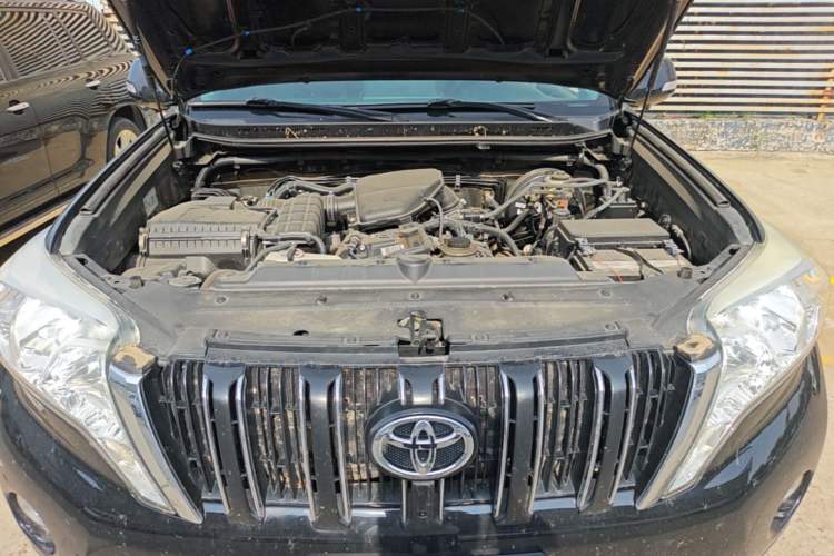 Used Toyota Prado 2016 2.7L Automatic Standard Edition Engine Bay