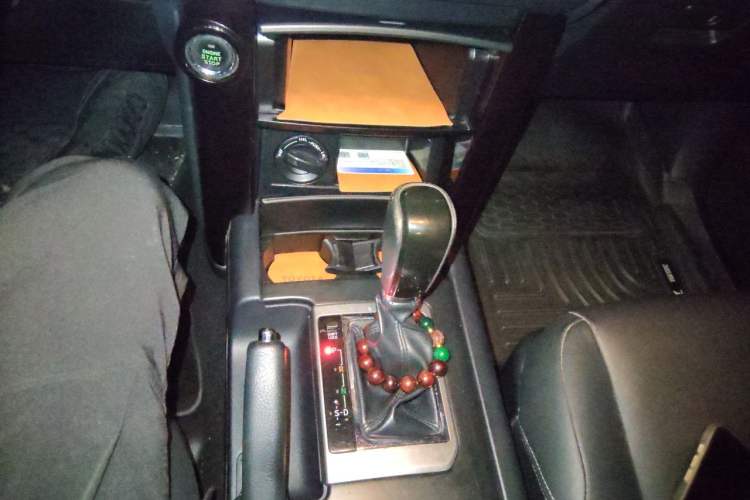 Used Toyota Prado 2016 2.7L Automatic Standard Edition Gear Lever