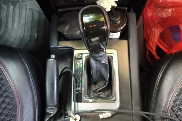 Used Toyota Prado 2016 2.7L Automatic Standard Edition Gear Lever