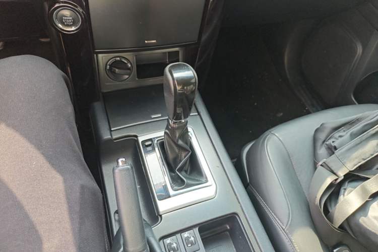 Used Toyota Prado 2016 2.7L Automatic Standard Edition Gear Lever