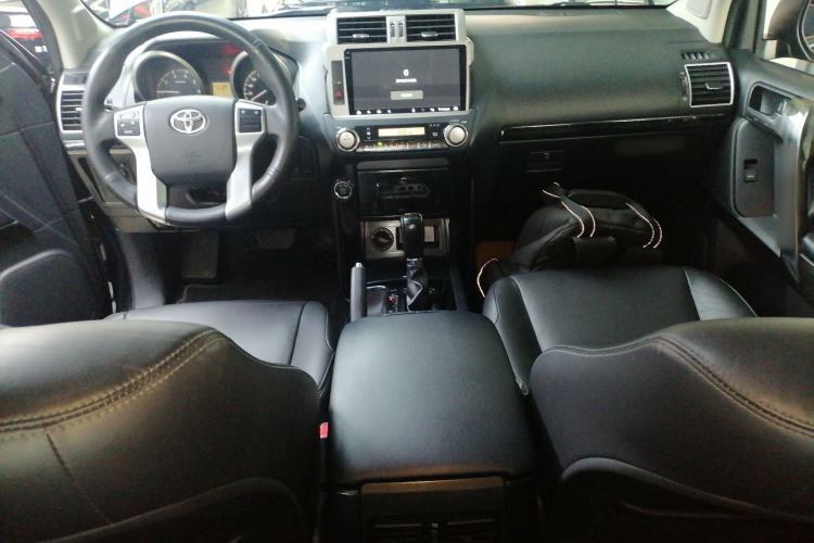 Used Toyota Prado 2016 2.7L Automatic Standard Edition Interior 2