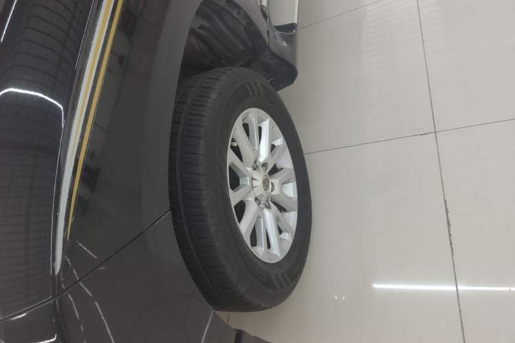 Used Toyota Prado 2016 2700 TX 7-Seater Middle East Version Left Front Wheel Hub