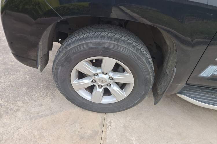 Used Toyota Prado 2016 3.5L Automatic TX-L Left Front Wheel Hub
