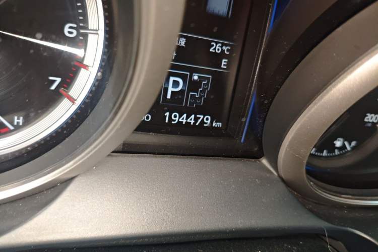Used Toyota Prado 2016 3.5L Automatic TX-L NAVI Odometer Close Up