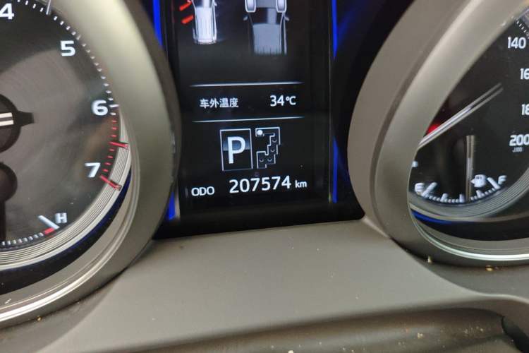 Used Toyota Prado 2016 3.5L Automatic TX Odometer Close Up