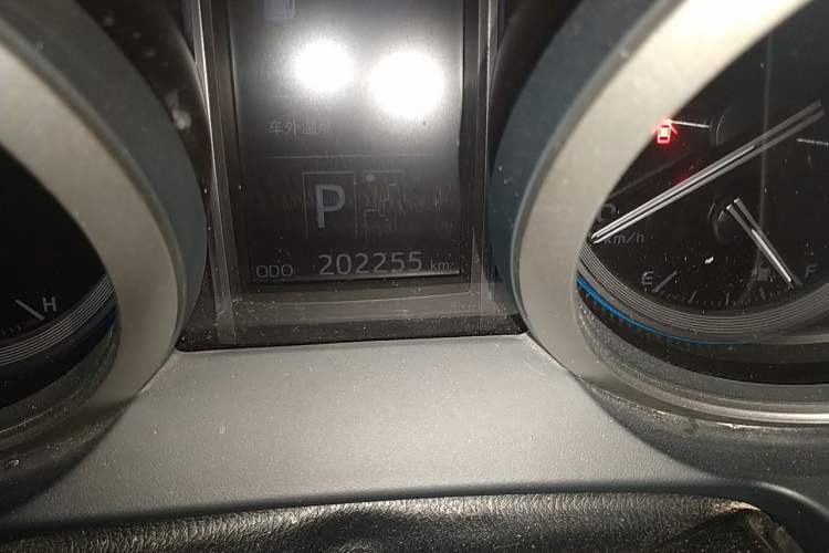 Used Toyota Prado 2016 3.5L Automatic TX-L Odometer Close Up