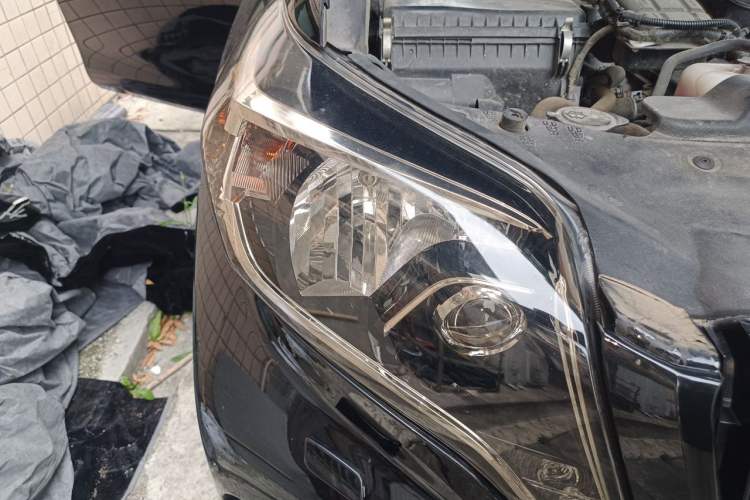 Used Toyota Prado  Right Front Headlight