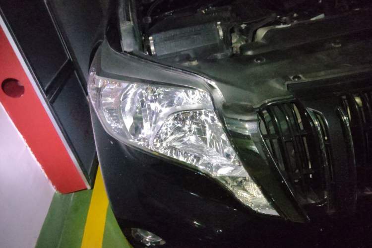 Used Toyota Prado 2016 2.7L Automatic Standard Edition Right Front Headlight