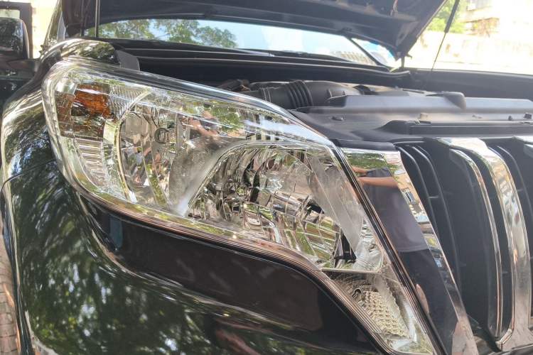 Used Toyota Prado  Right Front Headlight